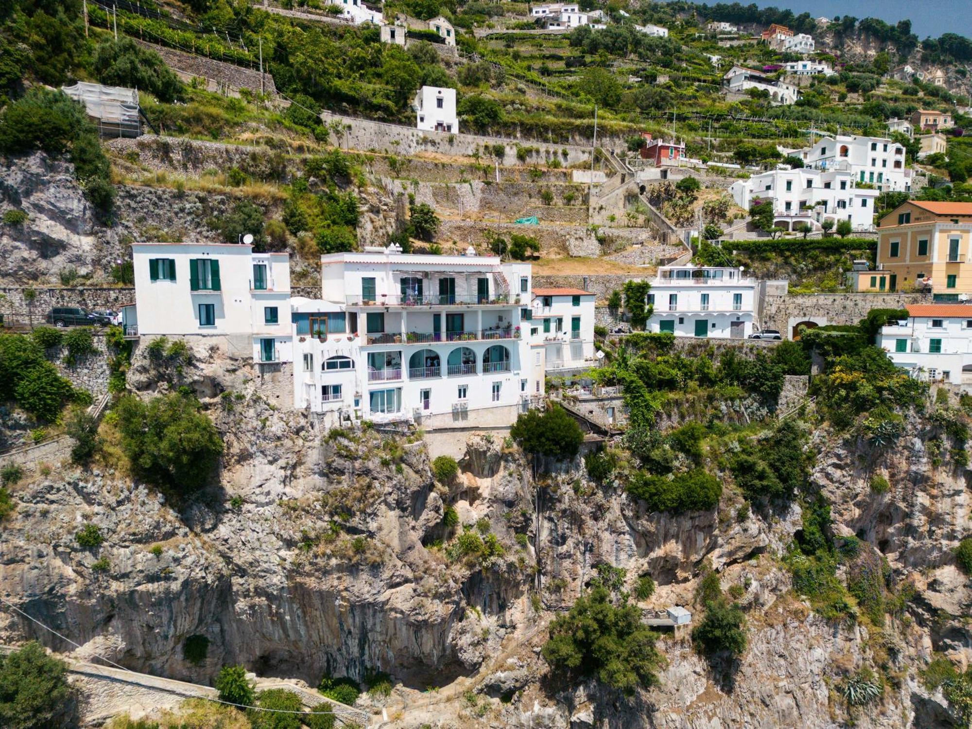 La Dimora Del Maestro Bed & Breakfast Amalfi Dış mekan fotoğraf